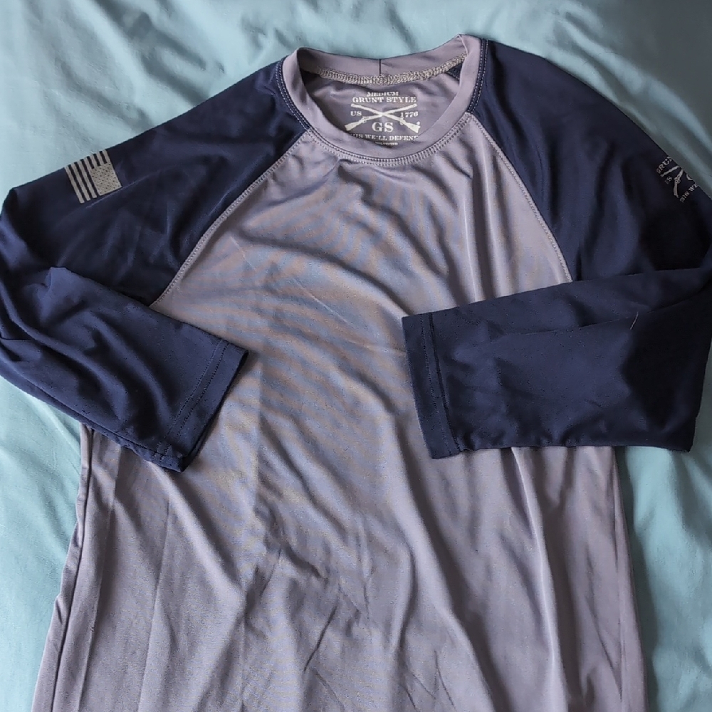 Grunt Style Gray and Navy 3/4 Sleeve Shirt (M)